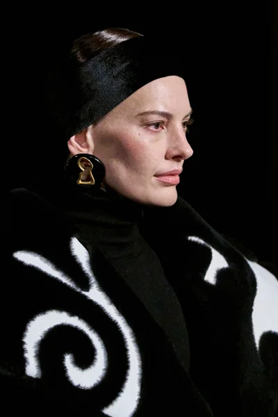 Look 17